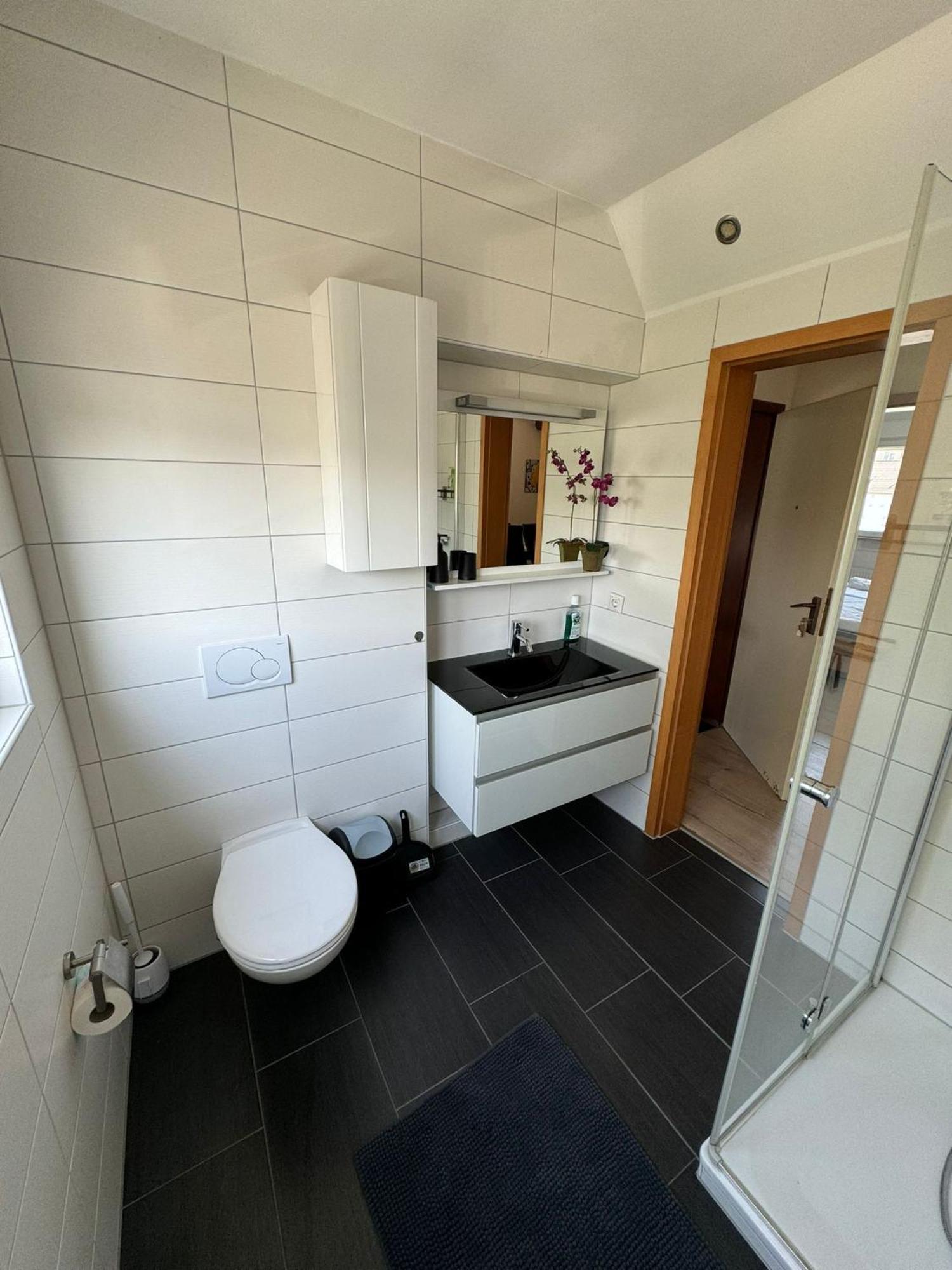 Schoene Ruhige Wohnung In Anliegerstrasse Essen Extérieur photo